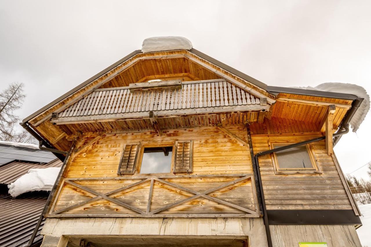 Apartments Farm House Uric Jesenice Bagian luar foto