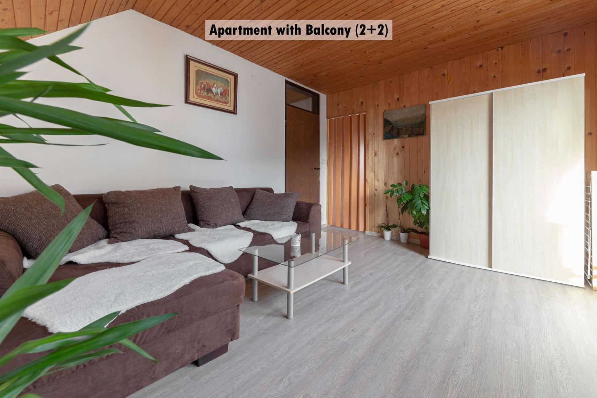 Apartments Farm House Uric Jesenice Bagian luar foto